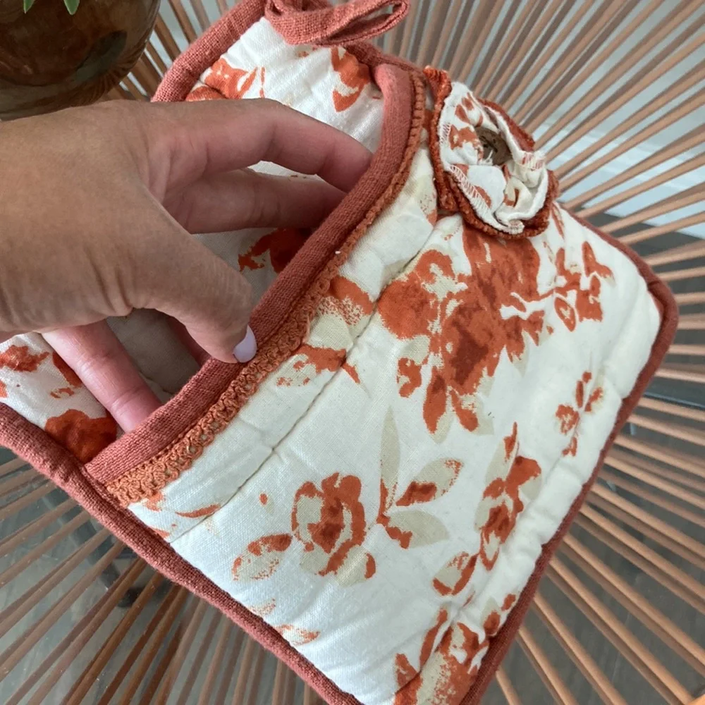 Sur La Table linen blend boho floral pot holder